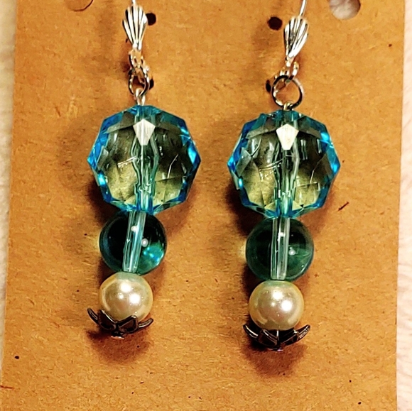 24751. Hand Made Turquoise Pierced Earrings - Picture 4 of 4